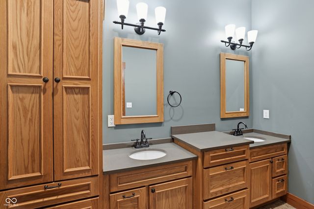 4568 State Road 135 S, Nashville, IN 47448