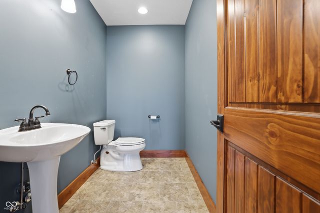 4568 State Road 135 S, Nashville, IN 47448