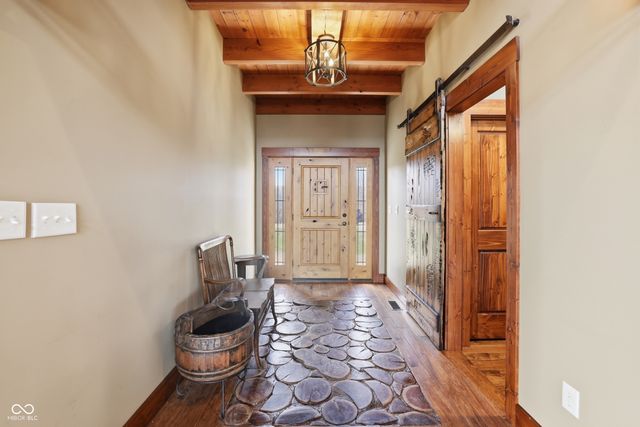 4568 State Road 135 S, Nashville, IN 47448