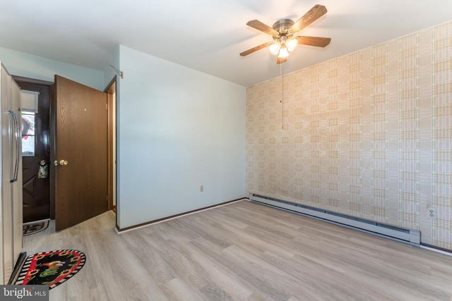 321 S CHESTNUT ST, Summit Hill, PA 18250