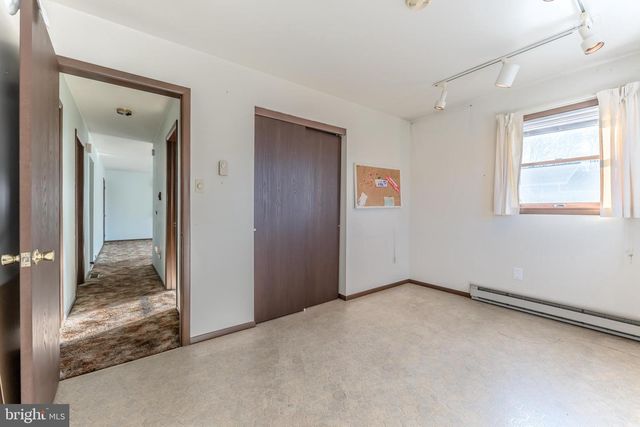 321 S CHESTNUT ST, Summit Hill, PA 18250