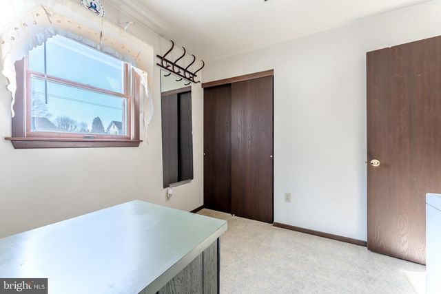 321 S CHESTNUT ST, Summit Hill, PA 18250