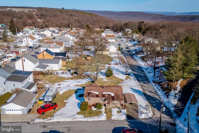 321 S CHESTNUT ST, Summit Hill, PA 18250