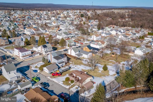 321 S CHESTNUT ST, Summit Hill, PA 18250