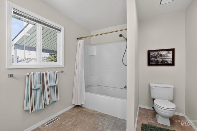 1389 E Tourmaline St, Meridian, ID 83646