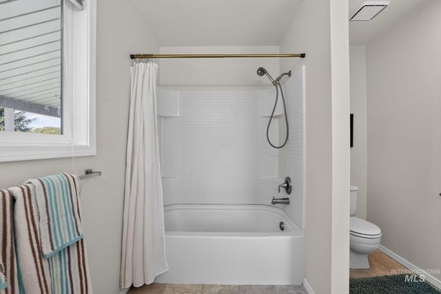 1389 E Tourmaline St, Meridian, ID 83646