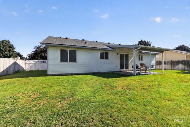 1389 E Tourmaline St, Meridian, ID 83646
