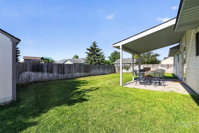 1389 E Tourmaline St, Meridian, ID 83646