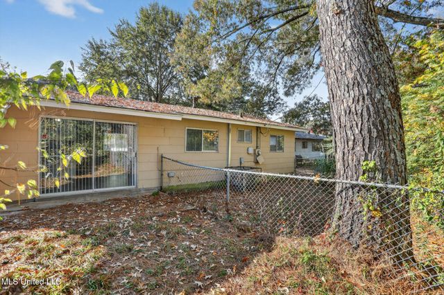 2446 Overbrook Drive, Jackson, MS 39213