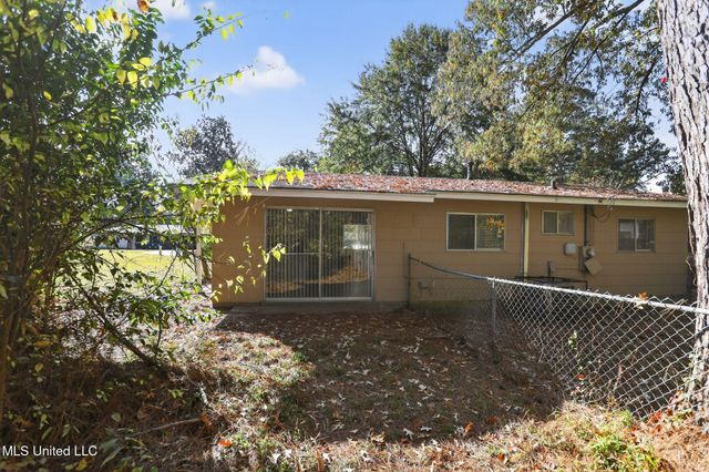 2446 Overbrook Drive, Jackson, MS 39213