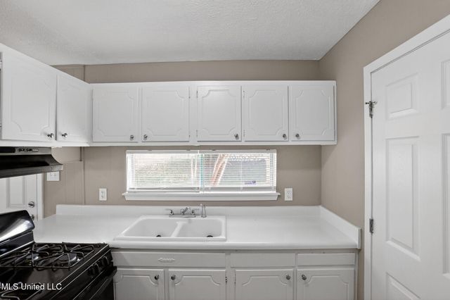 2446 Overbrook Drive, Jackson, MS 39213