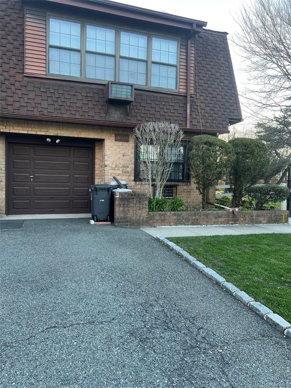6106 233rd Street 15, Oakland Gardens, NY 11364