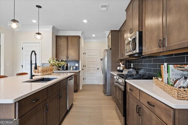 181 Thedford Drive, Hoschton, GA 30548