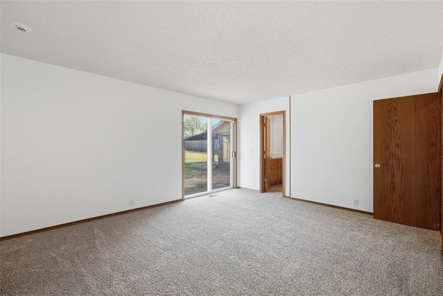10337 Kendal Avenue, Yukon, OK 73099