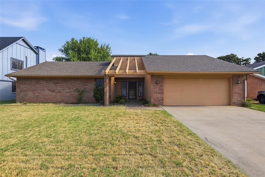 10337 Kendal Avenue, Yukon, OK 73099