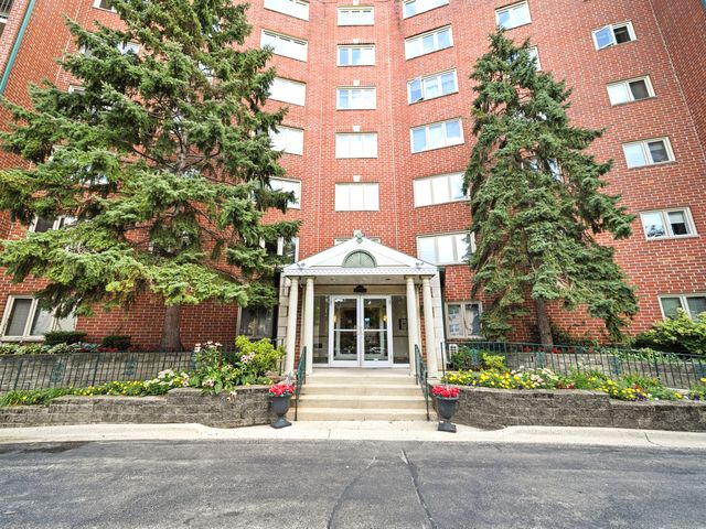 8580 W Foster Avenue 706, Norridge, IL 60706