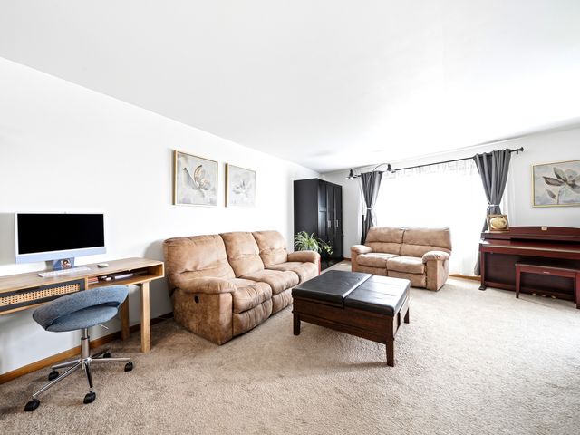 8580 W Foster Avenue 706, Norridge, IL 60706