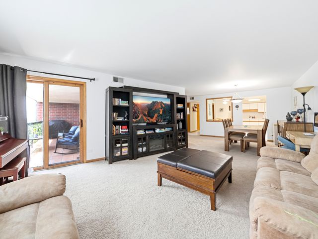 8580 W Foster Avenue 706, Norridge, IL 60706