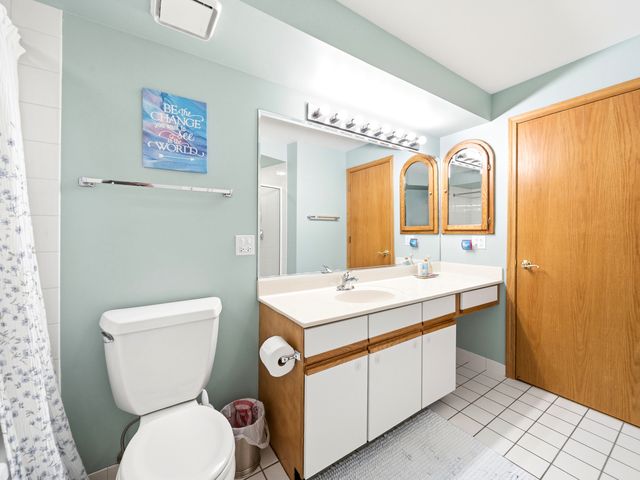 8580 W Foster Avenue 706, Norridge, IL 60706