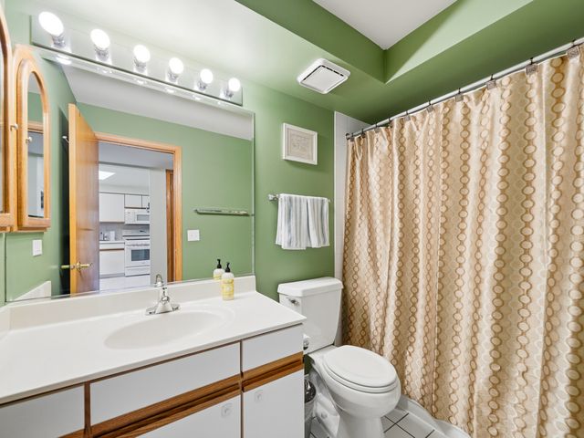 8580 W Foster Avenue 706, Norridge, IL 60706