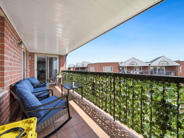 8580 W Foster Avenue 706, Norridge, IL 60706