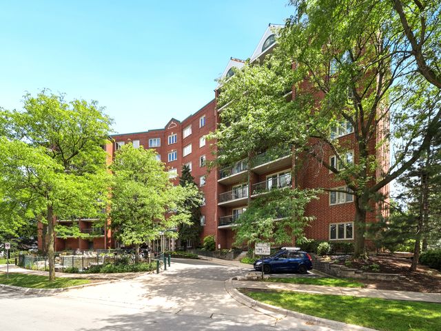 8580 W Foster Avenue 706, Norridge, IL 60706