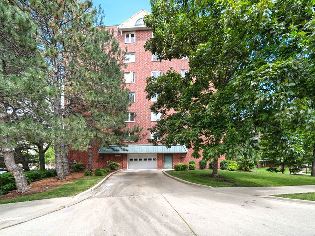 8580 W Foster Avenue 706, Norridge, IL 60706