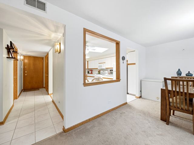 8580 W Foster Avenue 706, Norridge, IL 60706