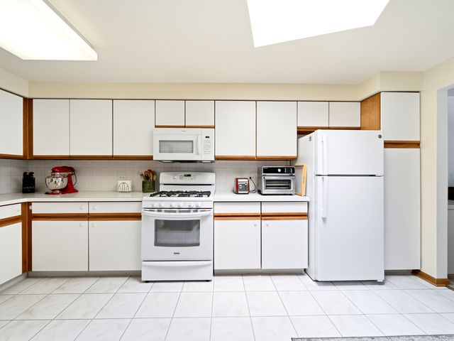 8580 W Foster Avenue 706, Norridge, IL 60706