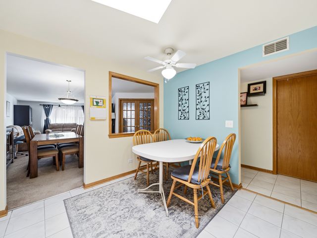 8580 W Foster Avenue 706, Norridge, IL 60706