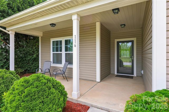 116 Water Ski Drive, Statesville, NC 28677