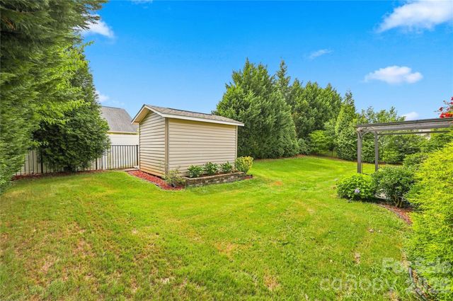 116 Water Ski Drive, Statesville, NC 28677