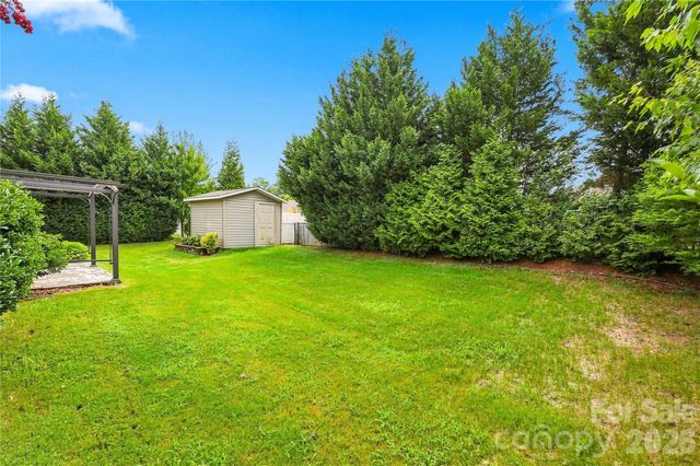 116 Water Ski Drive, Statesville, NC 28677