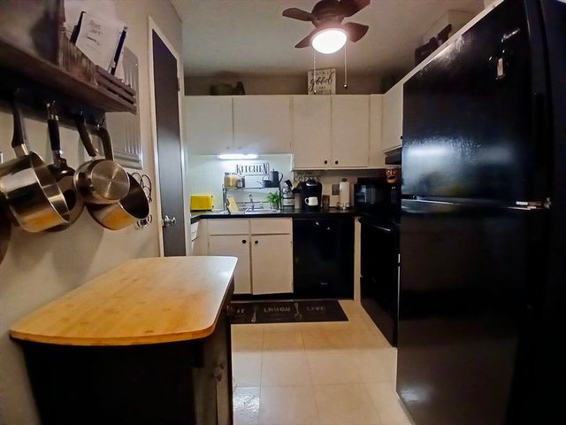 24 Thayer Pond Dr 17, Oxford, MA 01537