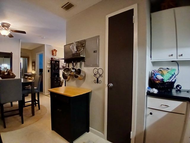 24 Thayer Pond Dr 17, Oxford, MA 01537