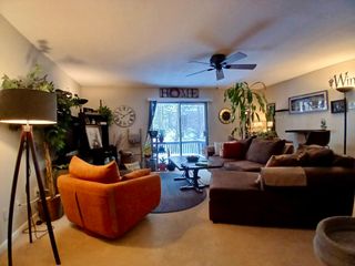 24 Thayer Pond Dr 17, Oxford, MA 01537