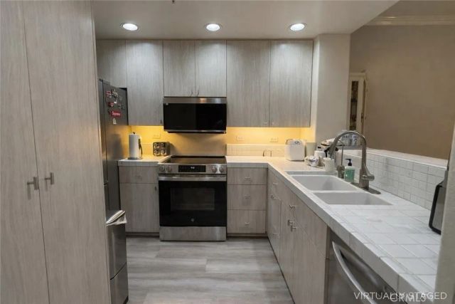 2253 Martin 107, Irvine, CA 92612