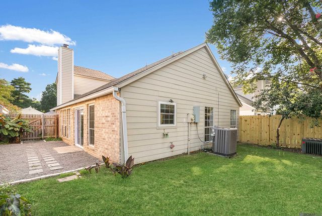 9041 Alder Dr, Baton Rouge, LA 70817