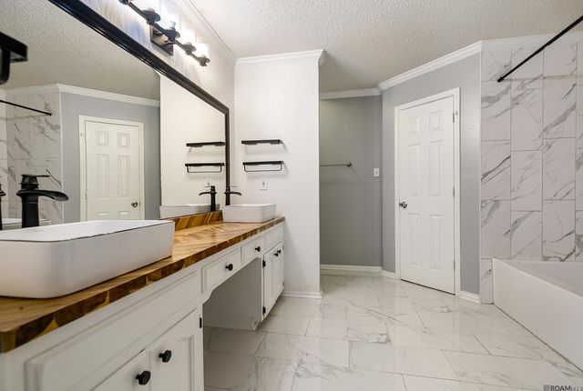 9041 Alder Dr, Baton Rouge, LA 70817