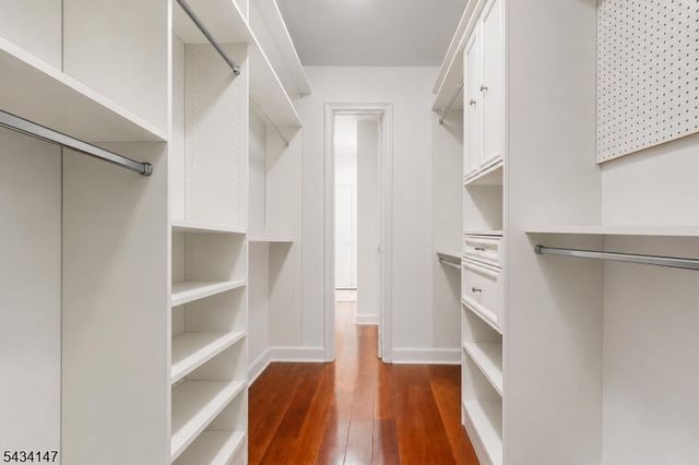 33 Brooksyde Ave, Ringwood Boro, NJ 07456