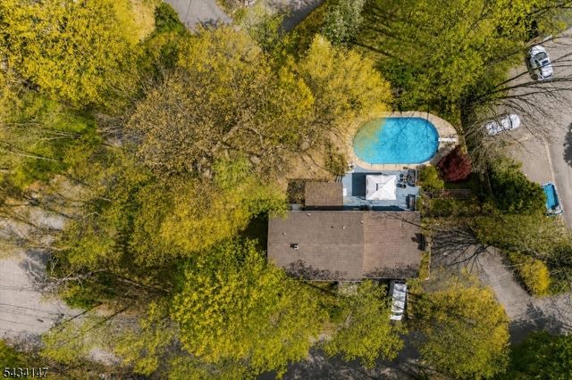 33 Brooksyde Ave, Ringwood Boro, NJ 07456