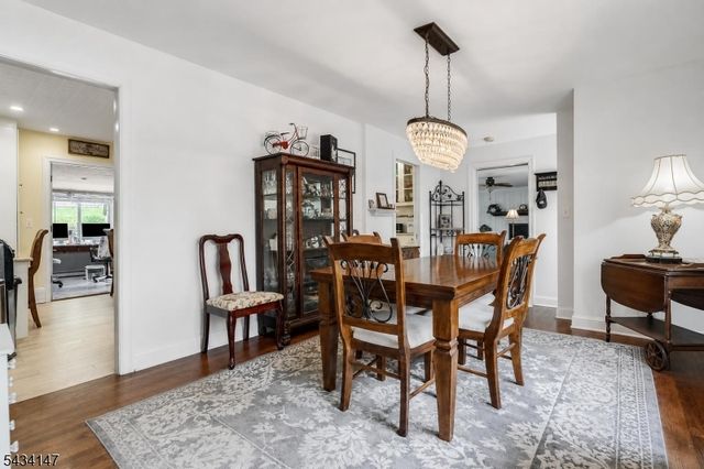 33 Brooksyde Ave, Ringwood Boro, NJ 07456