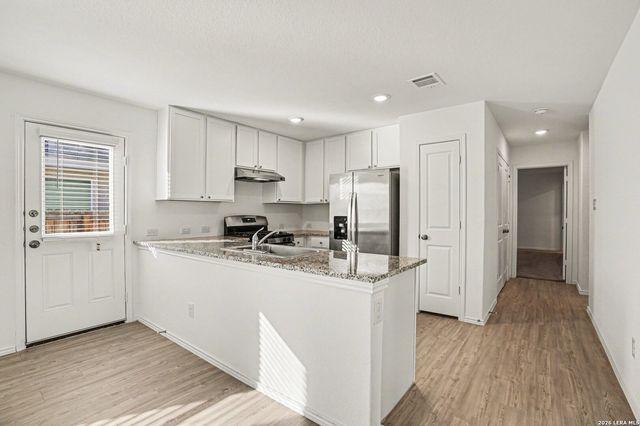 6819 Chicken, San Antonio, TX 78252