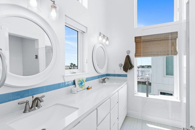 38 Mazatlan Drive 11, Rockport, TX 78382