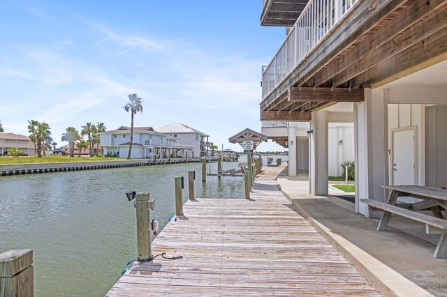 38 Mazatlan Drive 11, Rockport, TX 78382