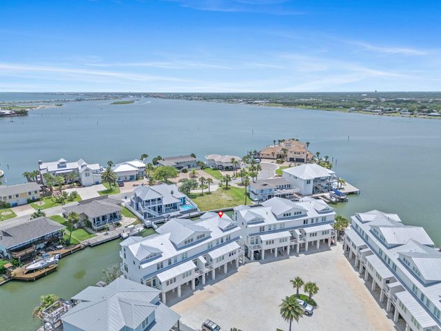 38 Mazatlan Drive 11, Rockport, TX 78382