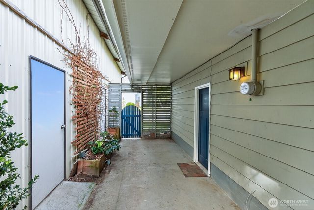 1500 E Fairhaven Avenue, Burlington, WA 98233