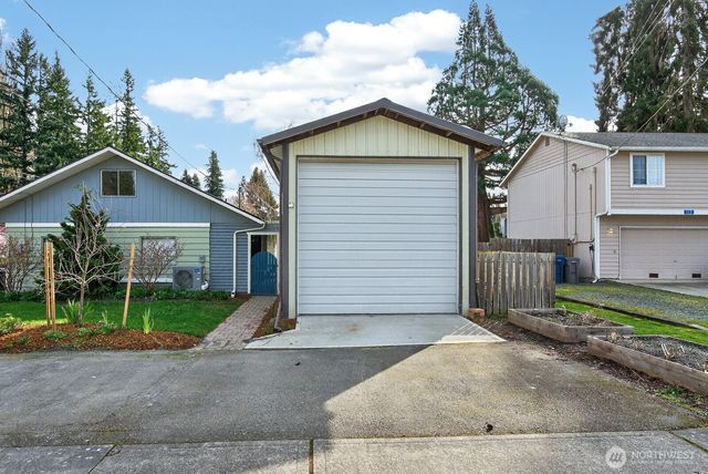 1500 E Fairhaven Avenue, Burlington, WA 98233