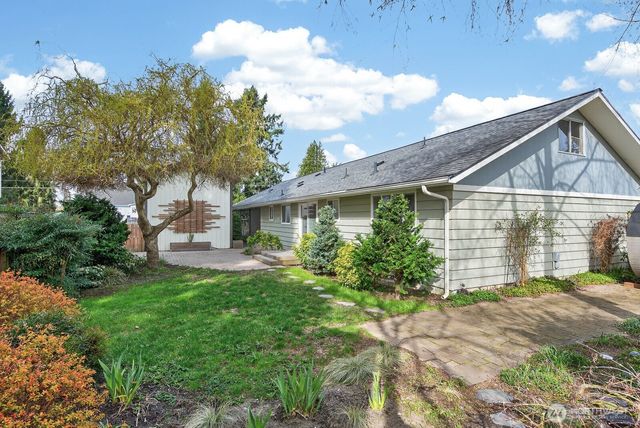 1500 E Fairhaven Avenue, Burlington, WA 98233