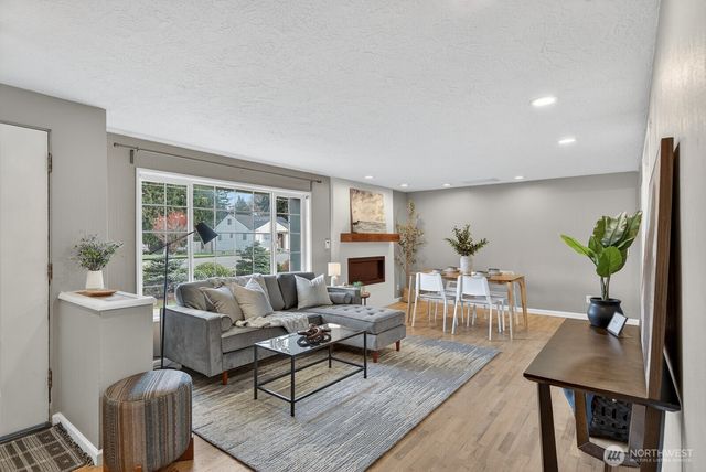 1500 E Fairhaven Avenue, Burlington, WA 98233